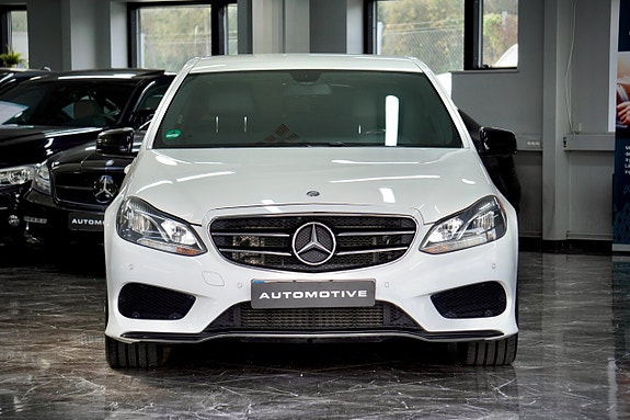 Mercedes-Benz E220 2 of 18