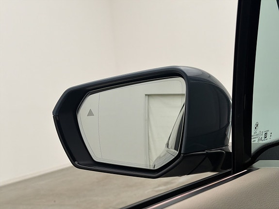 BMW iX 21 of 30