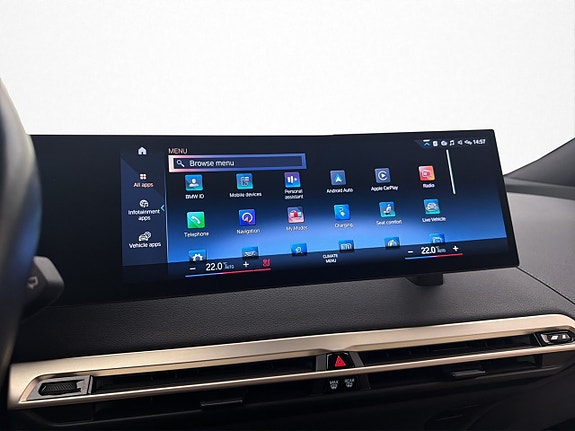 BMW iX 28 of 30