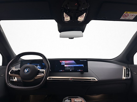 BMW iX 19 of 30