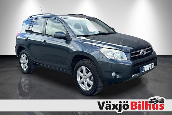 Toyota RAV4 5 of 15