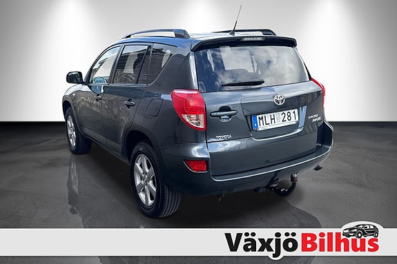 Toyota RAV4 2 of 15