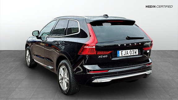 Volvo XC60 2 of 19