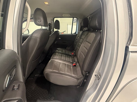Volkswagen Amarok 13 of 19