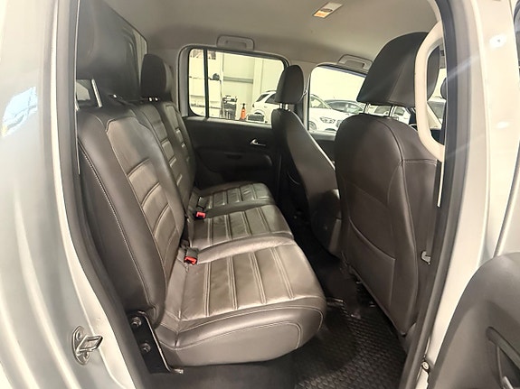 Volkswagen Amarok 15 of 19