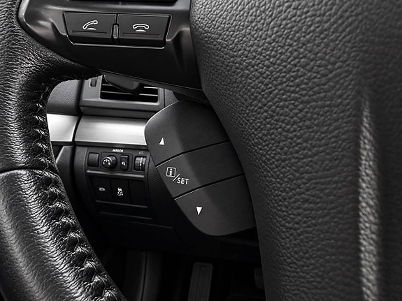Subaru Legacy 20 of 28