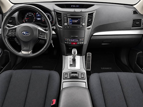 Subaru Legacy 9 of 28