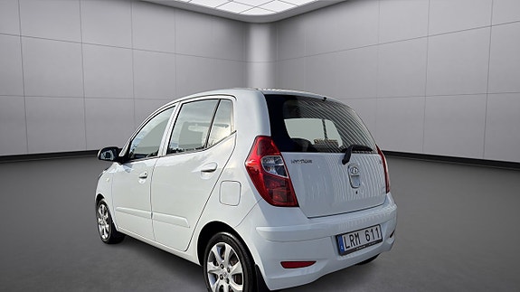 Hyundai i10 7 of 14