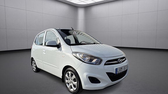 Hyundai i10 3 of 14