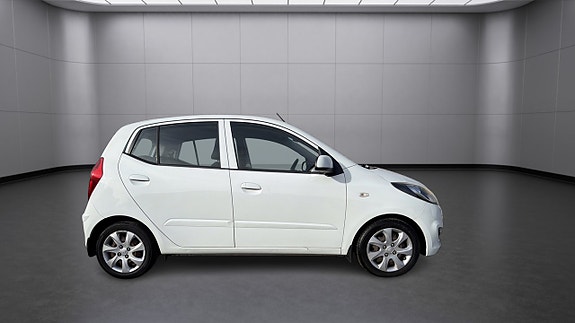 Hyundai i10 4 of 14