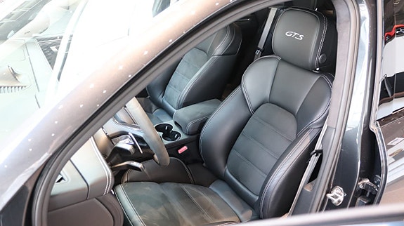 Porsche Macan GTS 9 of 13