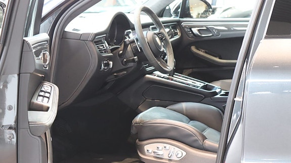 Porsche Macan GTS 8 of 13