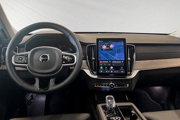 Volvo XC90 9 of 25
