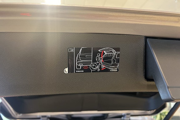 Volvo XC90 15 of 25