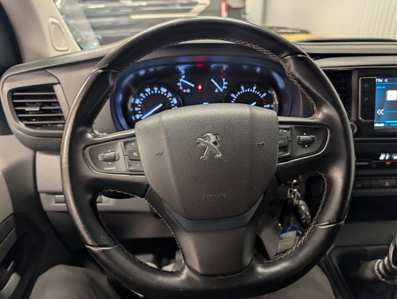 Peugeot Expert 8 of 12