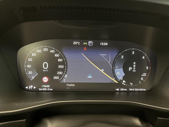Volvo XC40 10 of 18