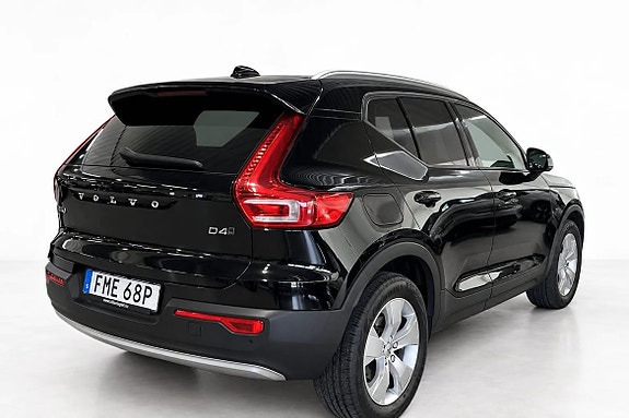Volvo XC40 4 of 18