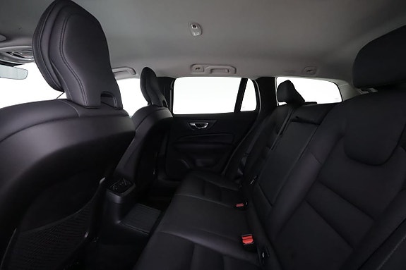 Volvo V60 10 of 16