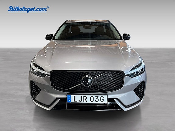 Volvo XC60 2 of 14