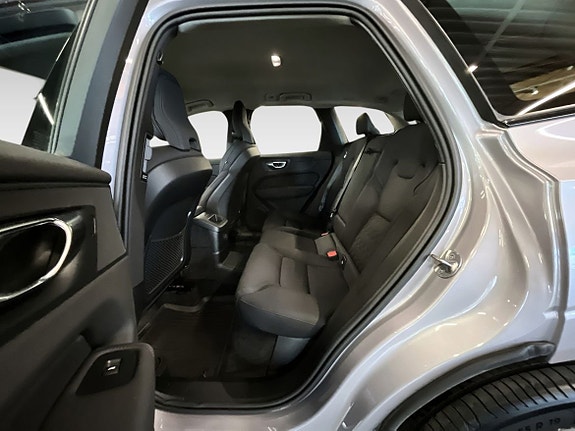 Volvo XC60 9 of 14