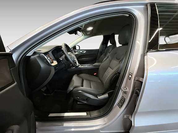 Volvo XC60 8 of 14