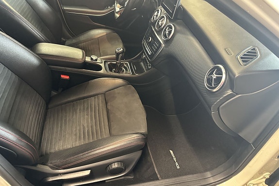 Mercedes-Benz A180 12 of 24
