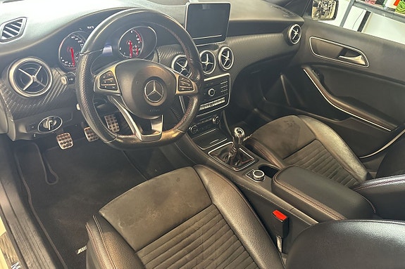 Mercedes-Benz A180 17 of 24