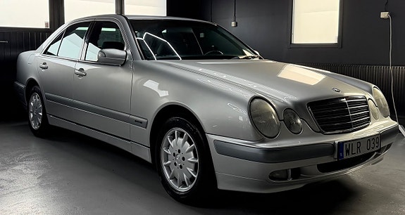 Mercedes-Benz E240 2 of 11