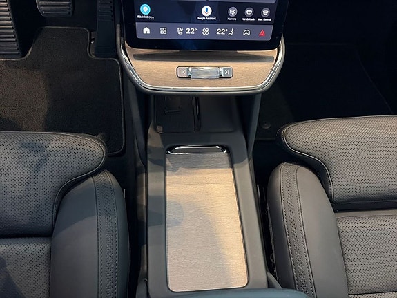 Volvo ES90 12 of 23
