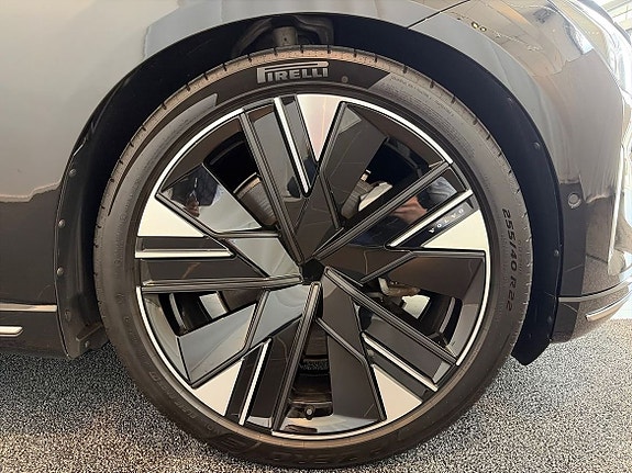 Volvo ES90 20 of 23