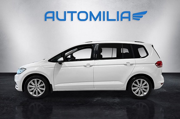 Volkswagen Touran 3 of 16