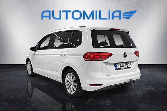 Volkswagen Touran 11 of 16