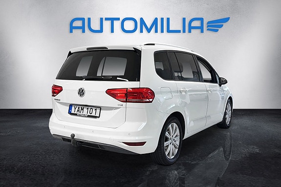 Volkswagen Touran 13 of 16