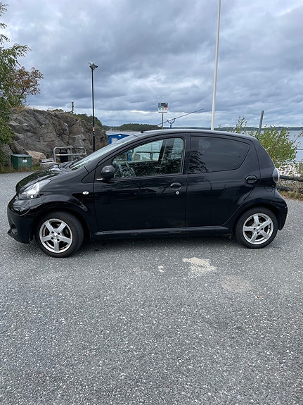 Toyota Aygo 4 of 8