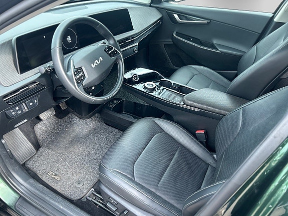 Kia EV6 8 of 22