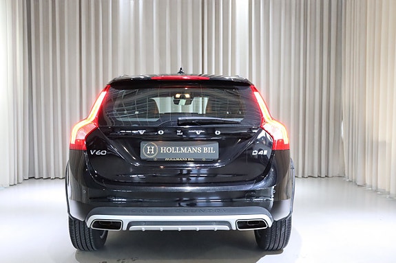 Volvo V60 Cross Country 9 of 29