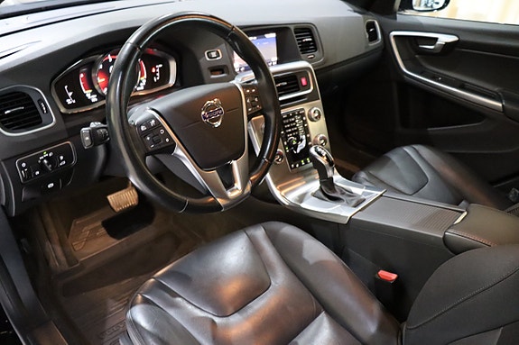 Volvo V60 Cross Country 18 of 29