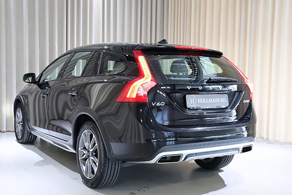Volvo V60 Cross Country 8 of 29