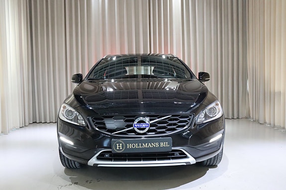 Volvo V60 Cross Country 6 of 29