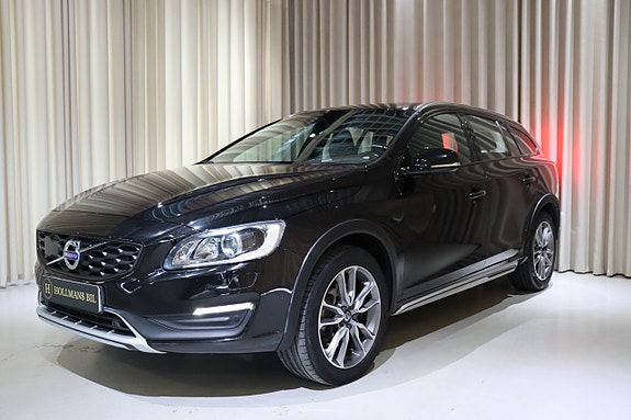 Volvo V60 Cross Country 7 of 29