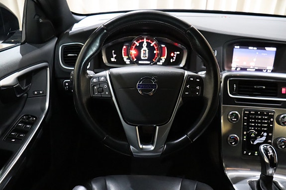 Volvo V60 Cross Country 19 of 29