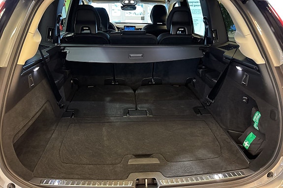 Volvo XC90 29 of 30