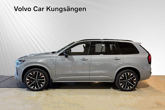 Volvo XC90 3 of 30