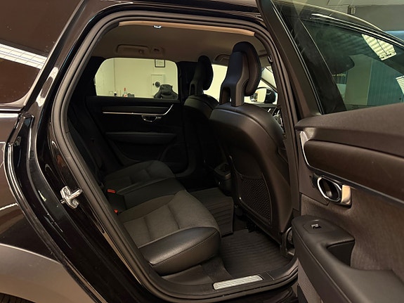 Volvo V90 Cross Country 15 of 20