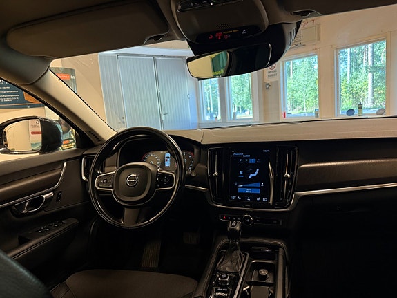 Volvo V90 Cross Country 13 of 20