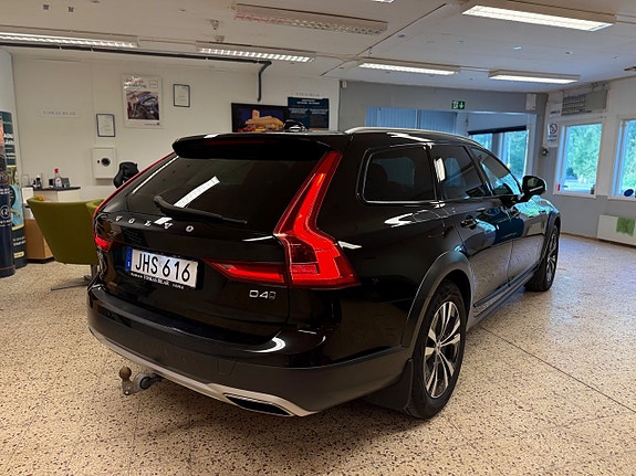 Volvo V90 Cross Country 4 of 20