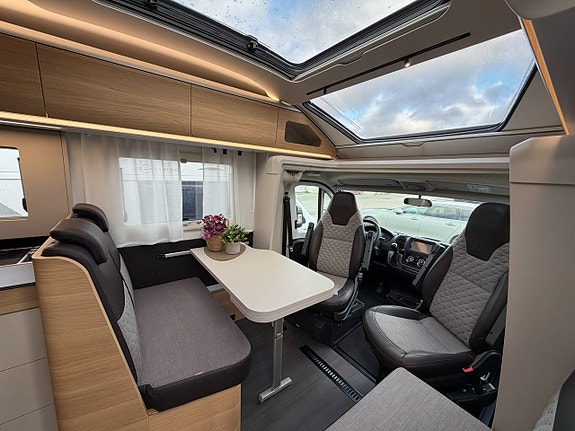Adria Coral Axess 670 SL - Höga långbäddar - Automat - Solcell - 7 of 20