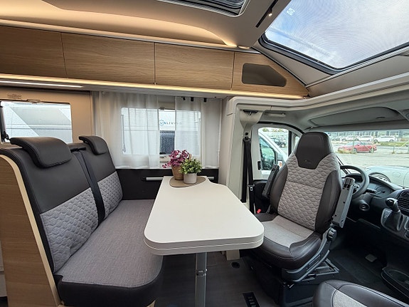 Adria Coral Axess 670 SL - Höga långbäddar - Automat - Solcell - 8 of 20