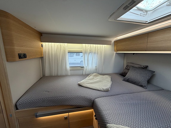 Adria Coral Axess 670 SL - Höga långbäddar - Automat - Solcell - 14 of 20