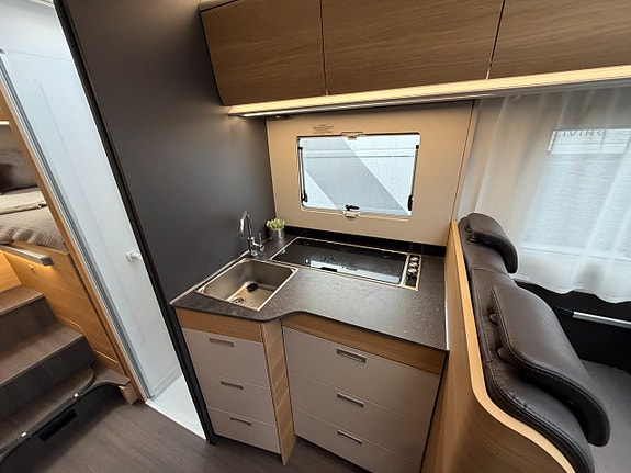 Adria Coral Axess 670 SL - Höga långbäddar - Automat - Solcell - 12 of 20